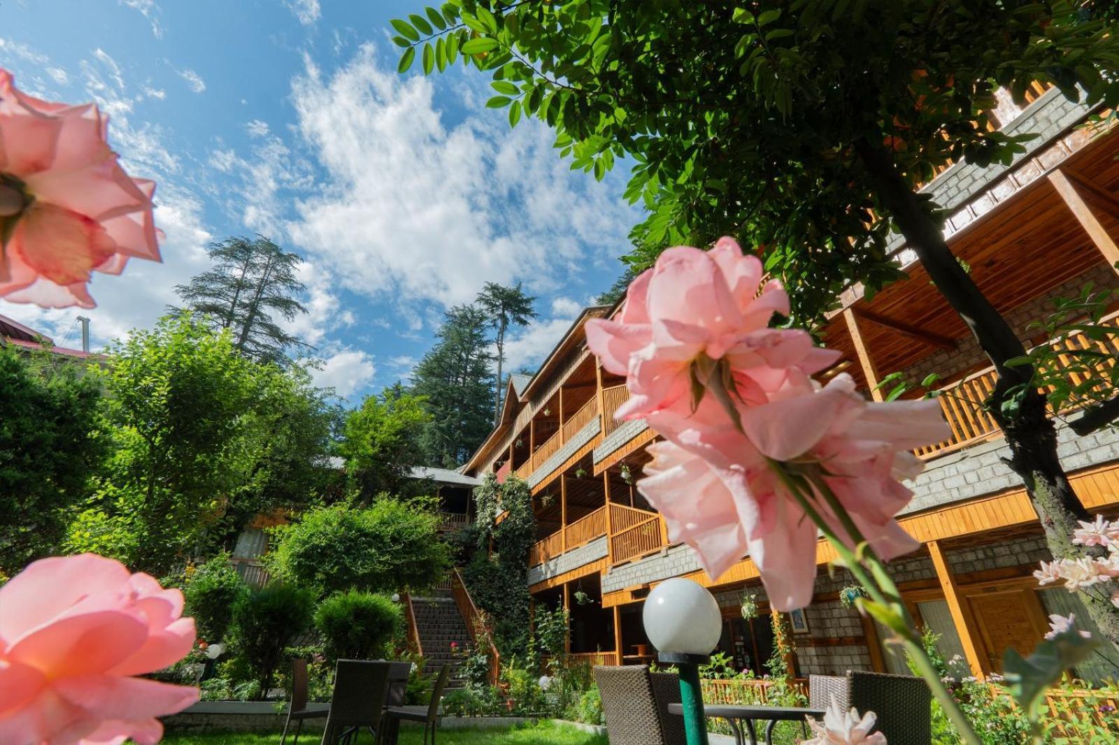Hotel Negi'S Mayflower A Heritage Since 1965 마날리 외부 사진