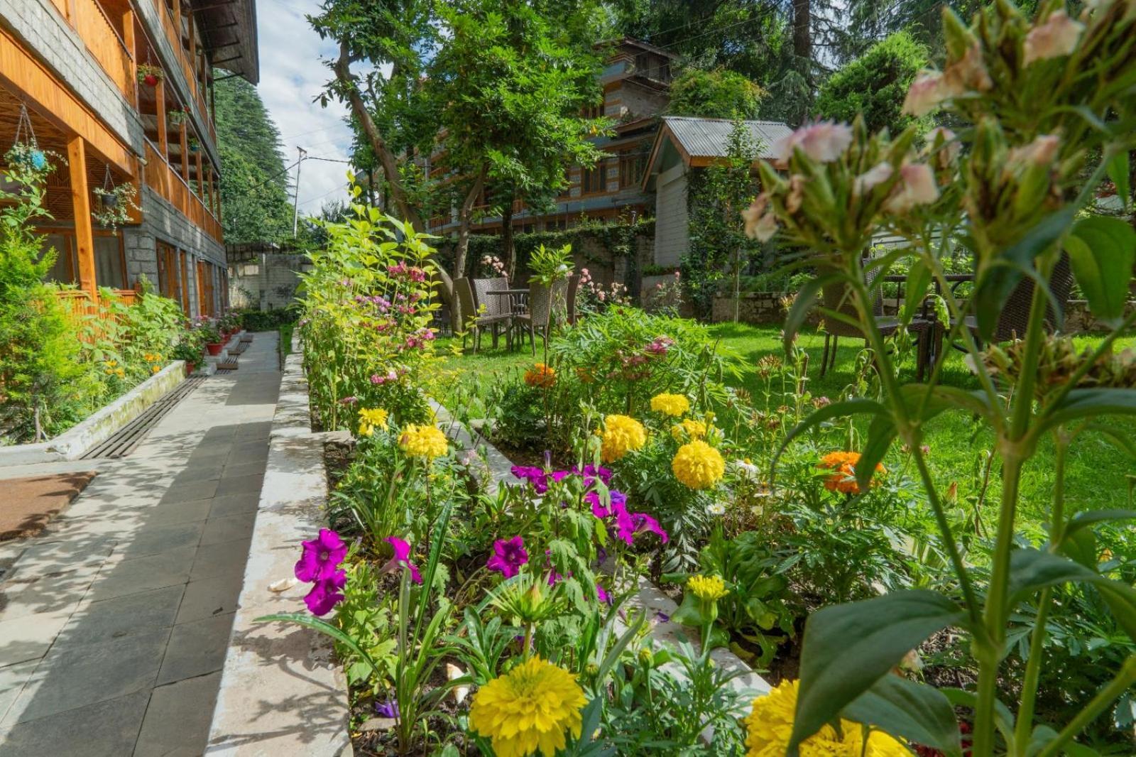 Hotel Negi'S Mayflower A Heritage Since 1965 마날리 외부 사진